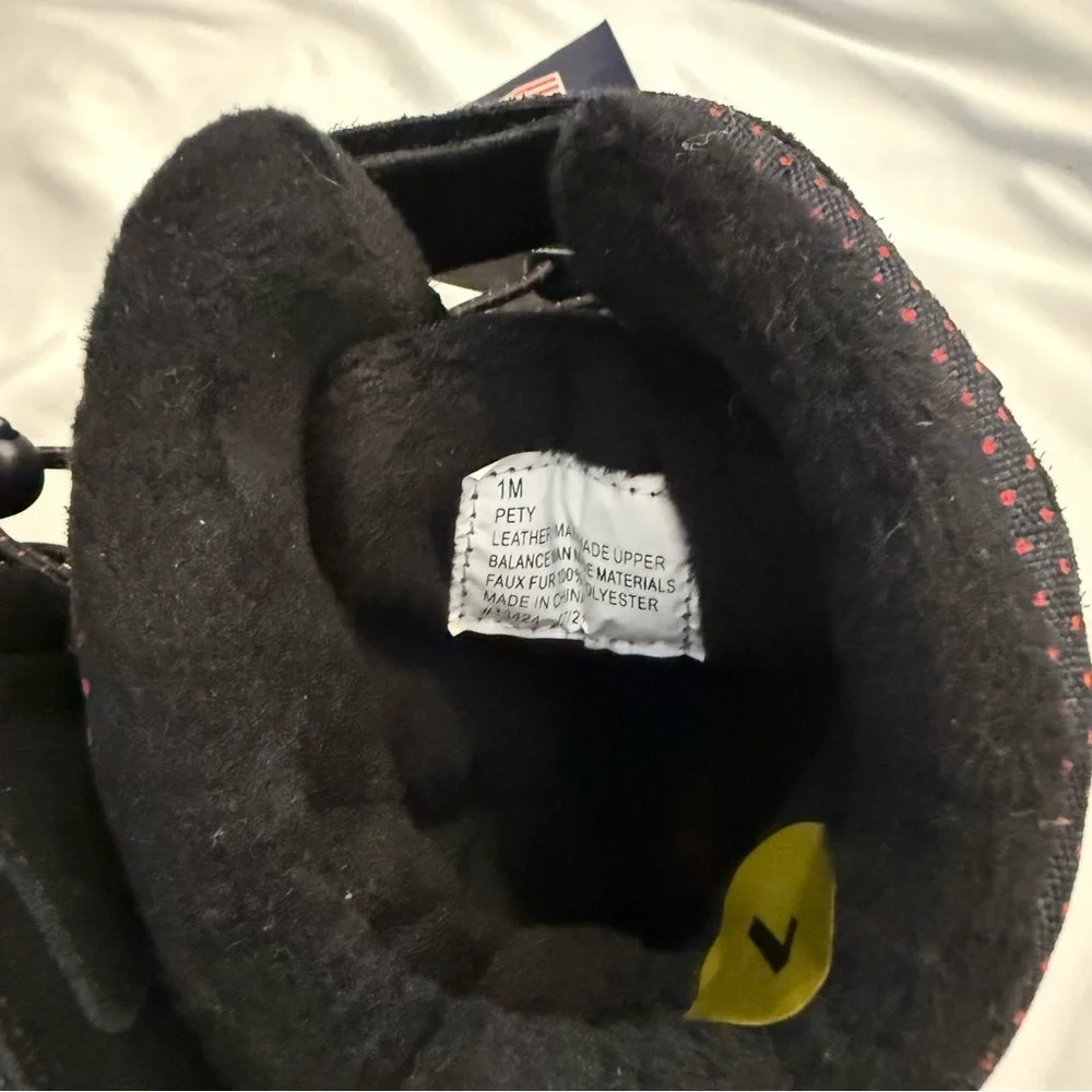NWT Khombu Pety Kid’s Snow Boots